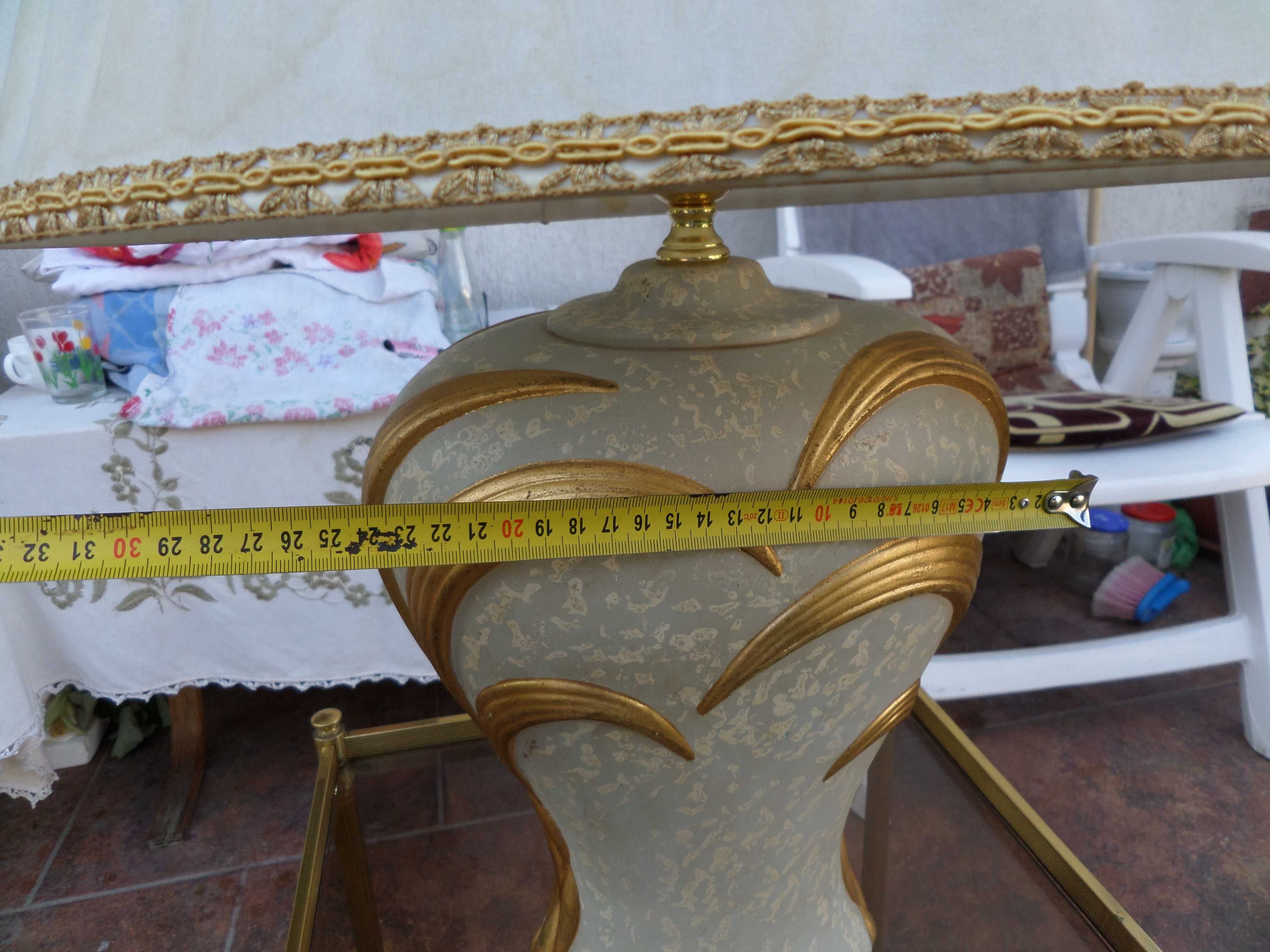 Veioza lampa deosebita ceramica otel si textila lumina calda