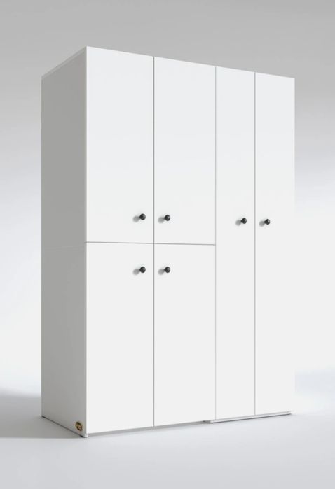 Шкаф за пералня и сушилня с място за маса гладене