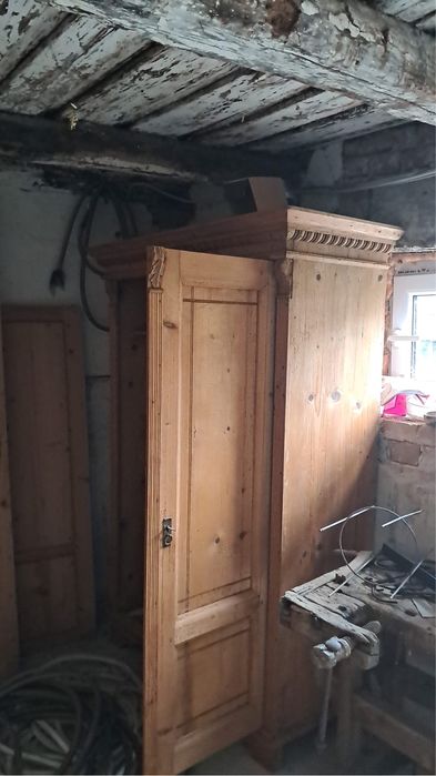 Piese de mobilier rustice
