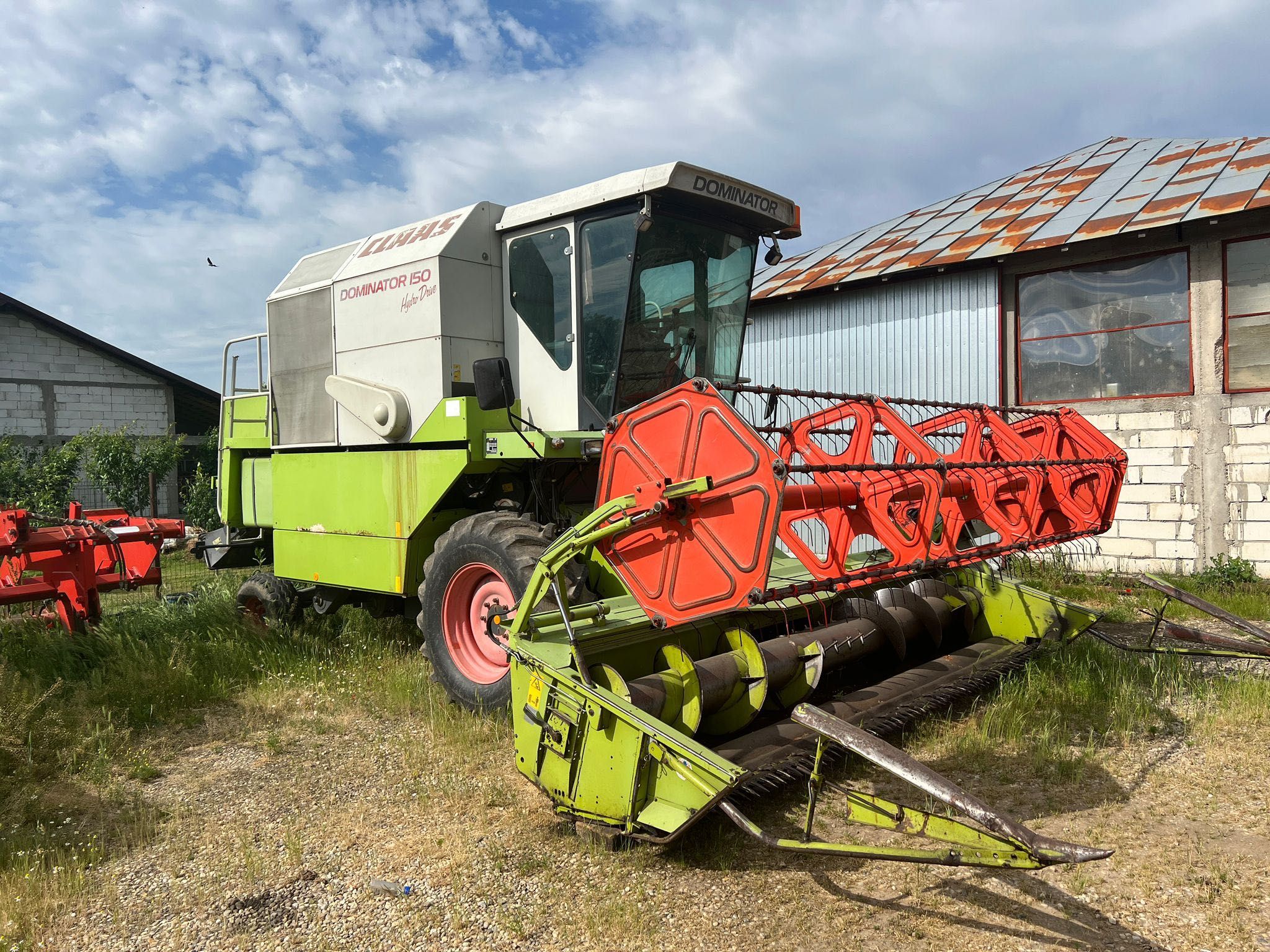 Combina Claas Dominator 150 Hydro drive