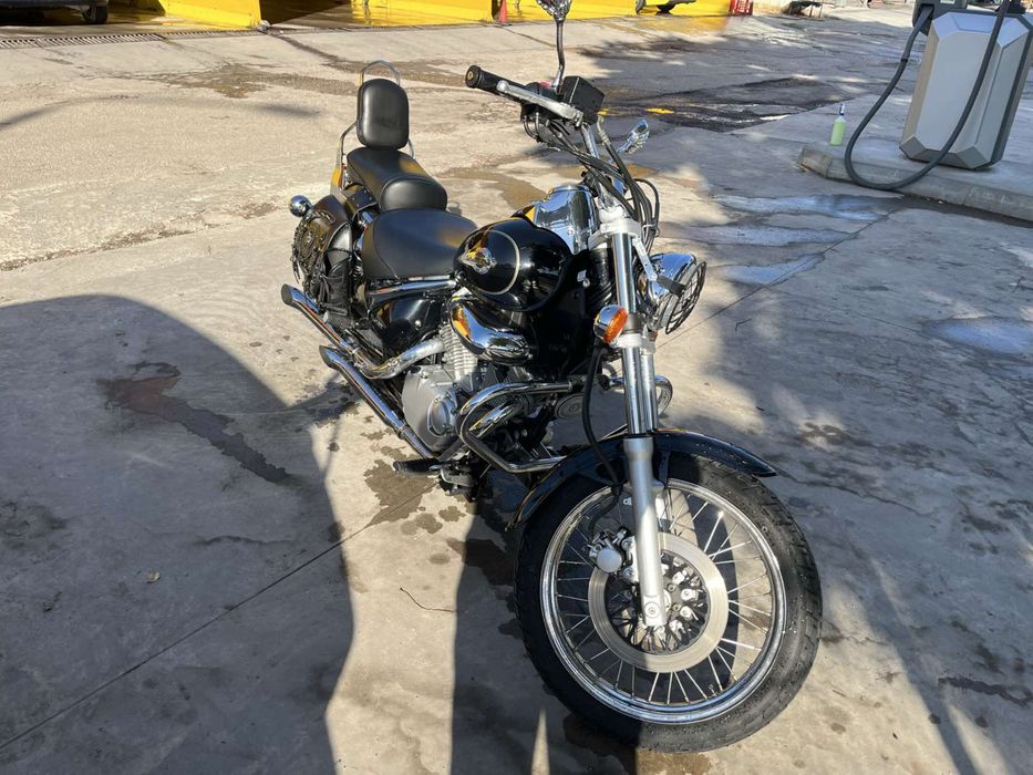 Suzuki VL intruder 125