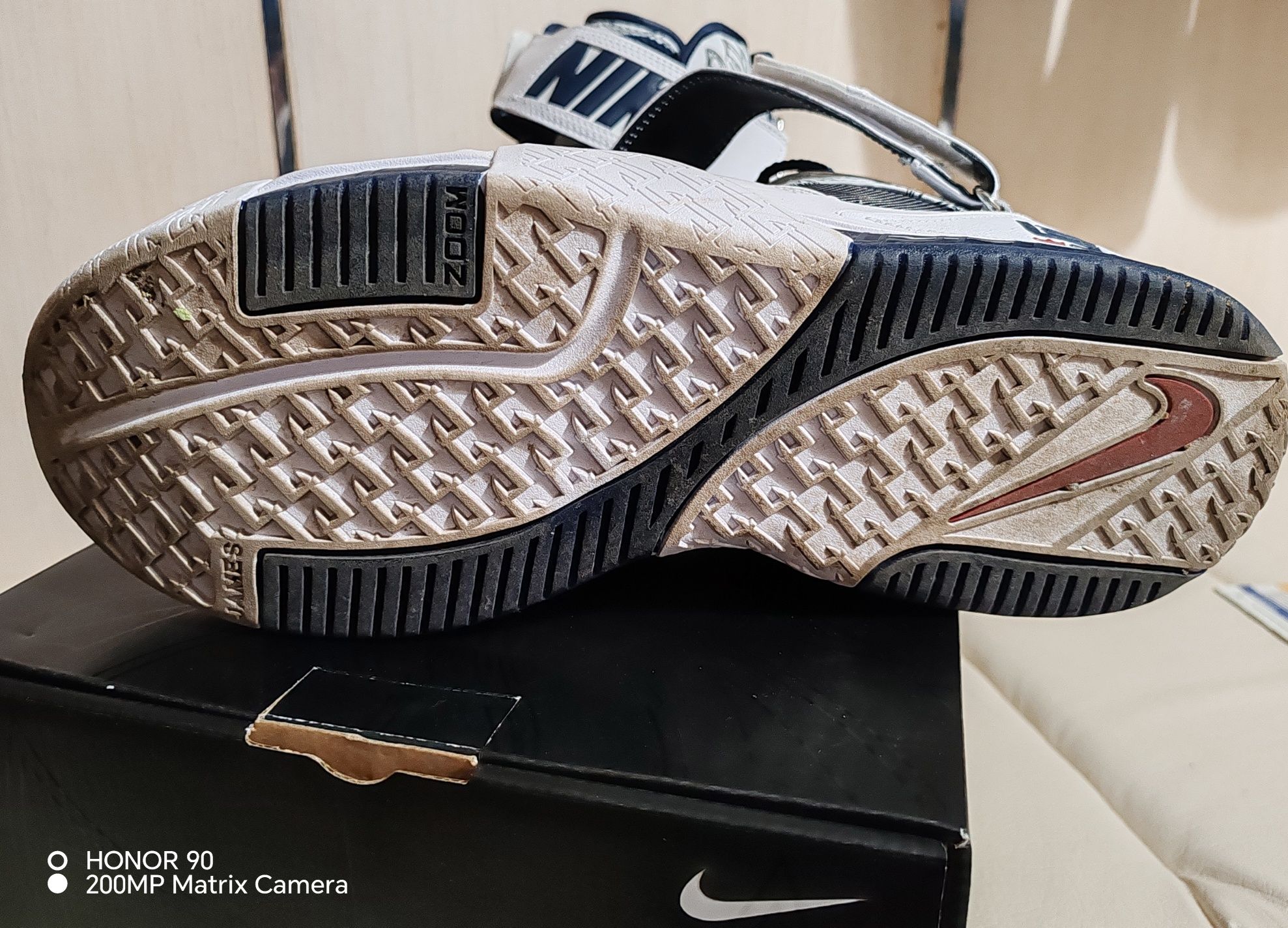 Nike Zoom Lebron II баскетболни Маратонки