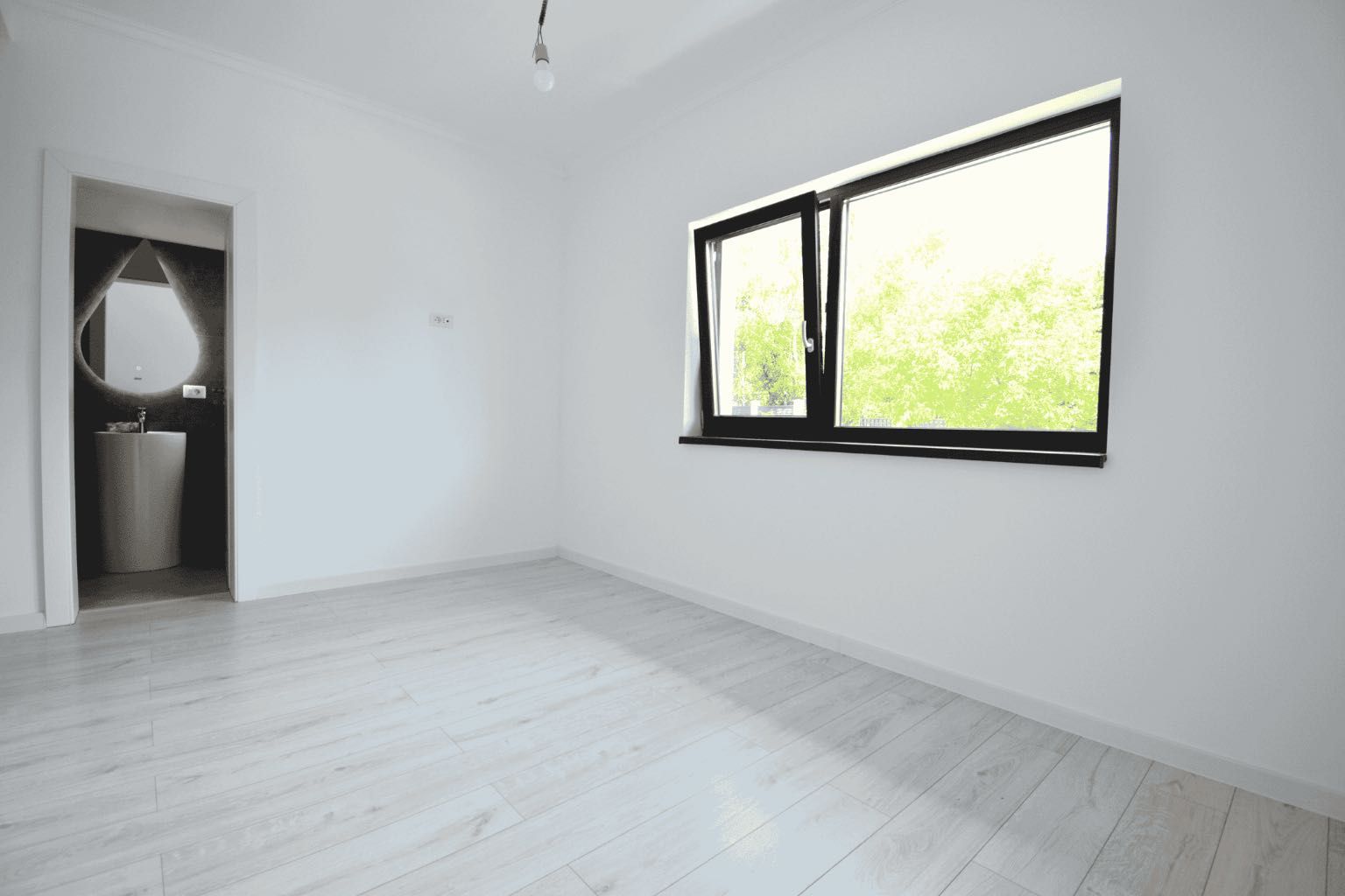 Casă la cheie, 4 camere, 85 mp utili, teren 360 mp, gata de mutare