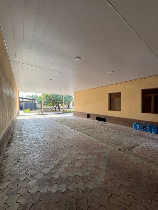 Олмос махалля евро участок 8соток фасад 27м 50метров от дороги срочно