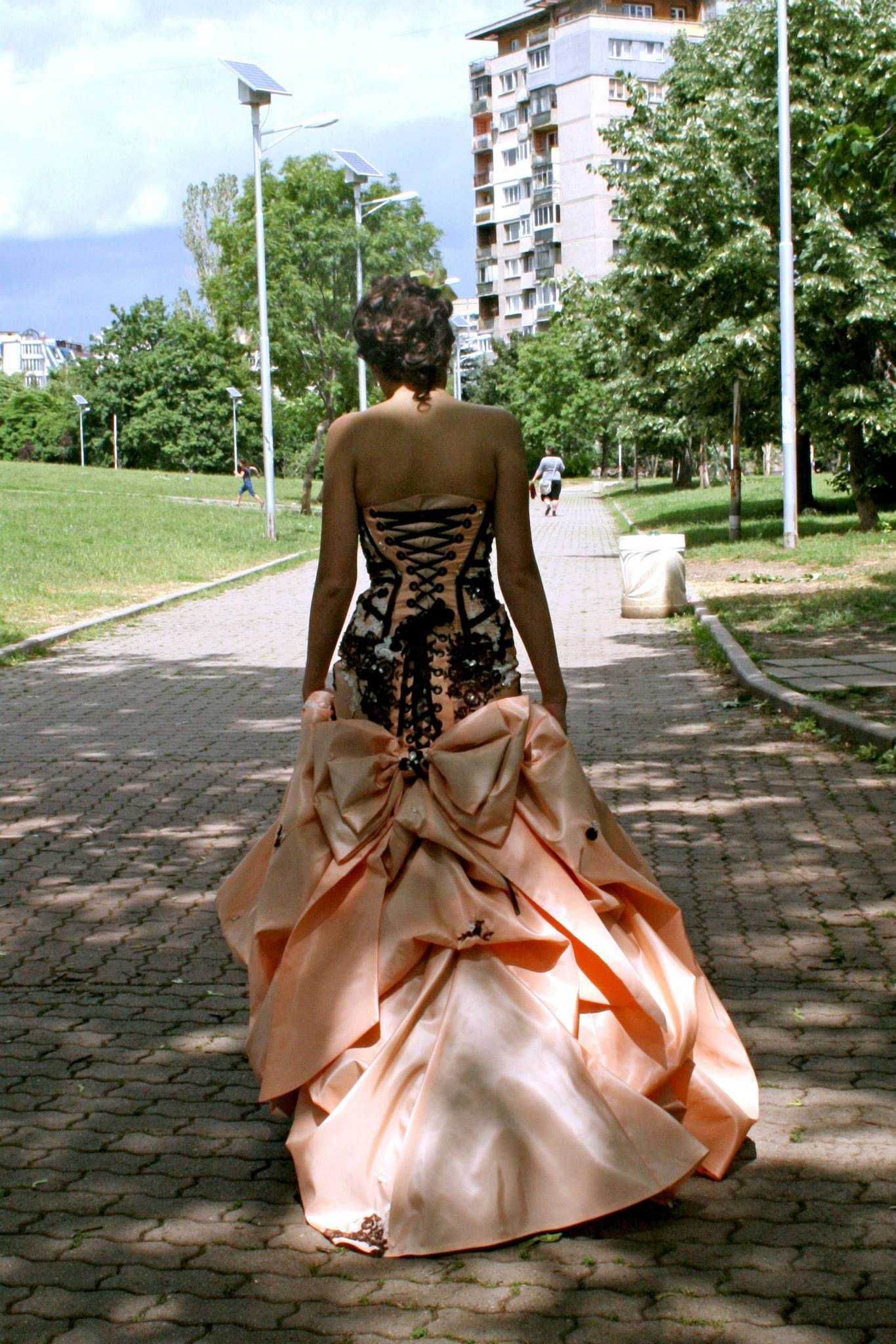 Абитуриентска рокля - по поръчка, дизайнер Тери Георгиева