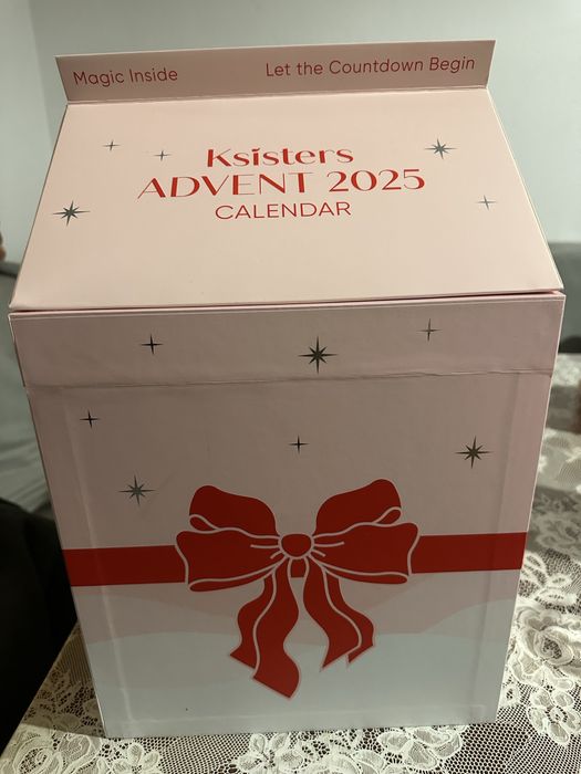 Адвент календар 200лв чисто нов