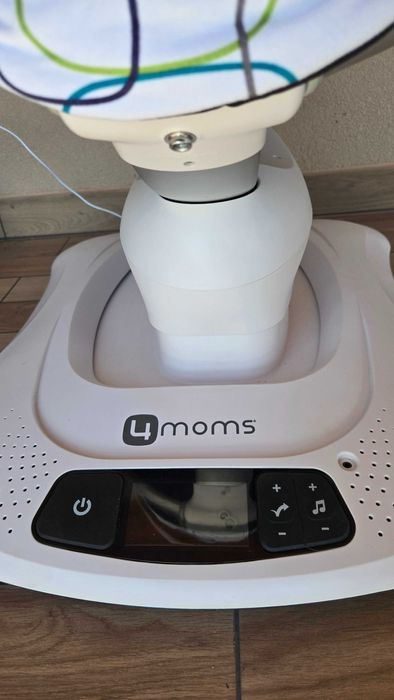 Електрическа бебешка люлка 4MOMS MamaRoo 4.0, Многоцветна