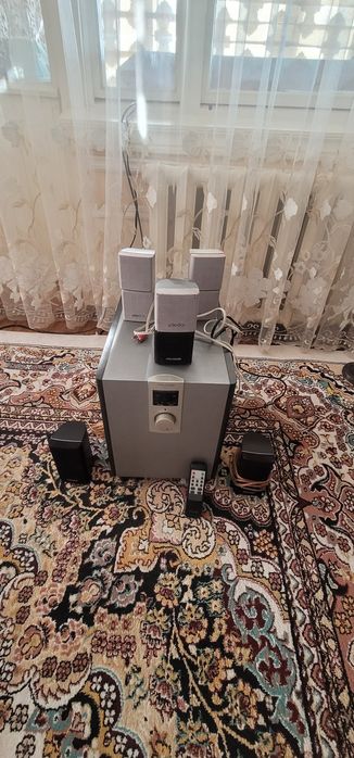 Microlab kalonka sotiladi tez va arzonga