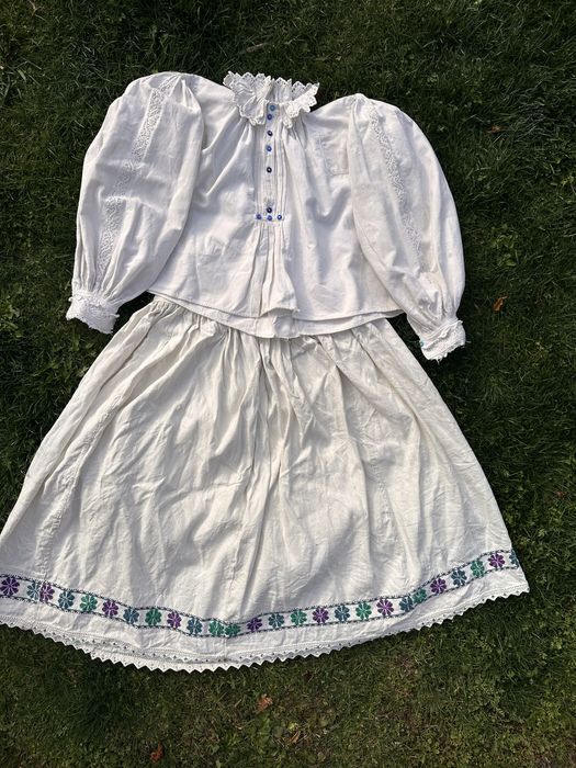 Costume Populare Autentice