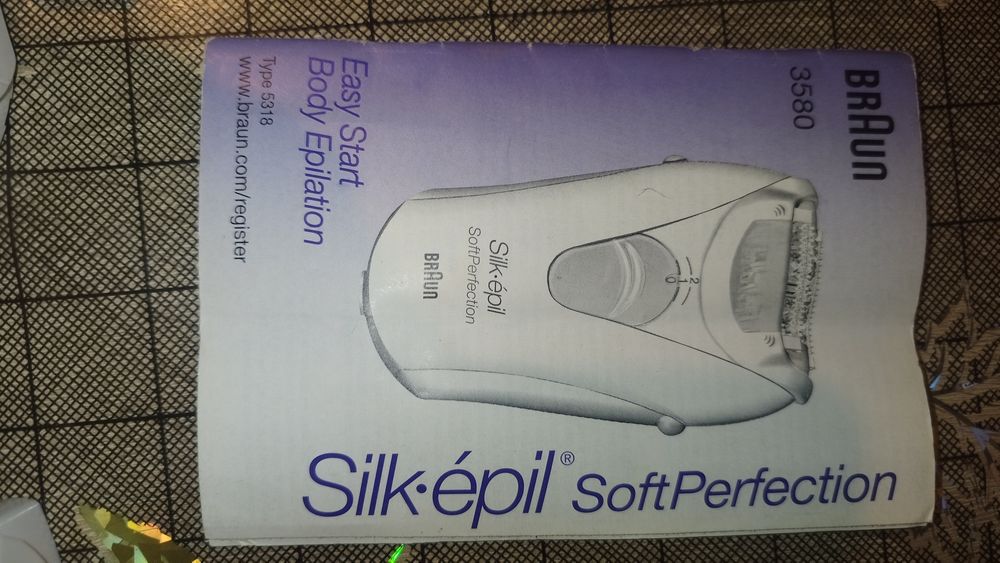 Epilator Braun cu 3 capete si 2 dispozitive pentru atenuarea durerii