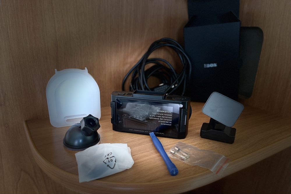 Видеорегистратор iBOX EVO LaserVision WiFi Signature Dual