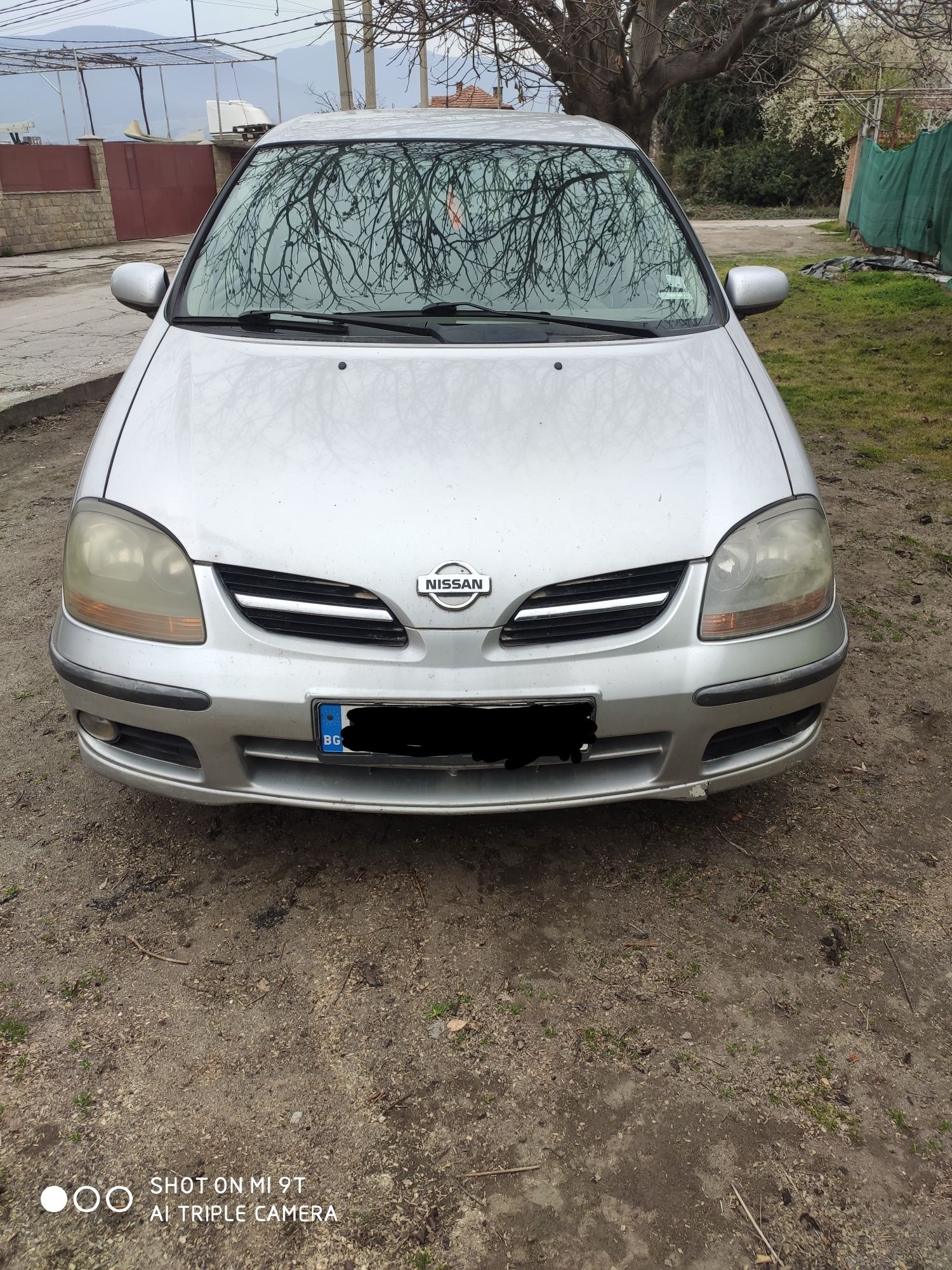 Nissan Almera Tino 2.2d на части