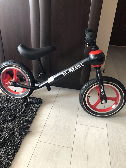 Bicicleta pentru copii,fara pedale pentru echlibru.