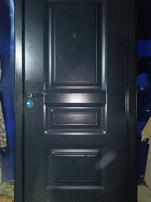 Продам дверь входную