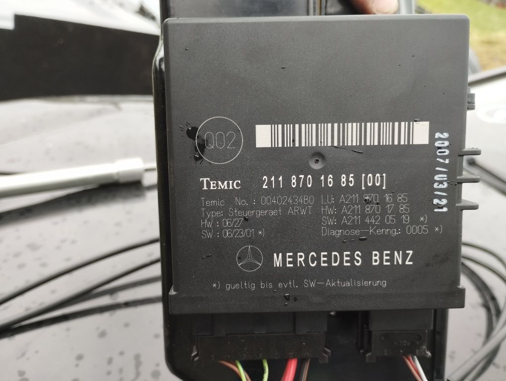 Пълен комплект за електрически(хидравличен) багажник за Mercedes S211