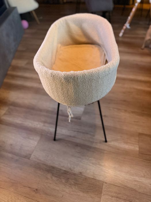 Бебешка плетена кошара