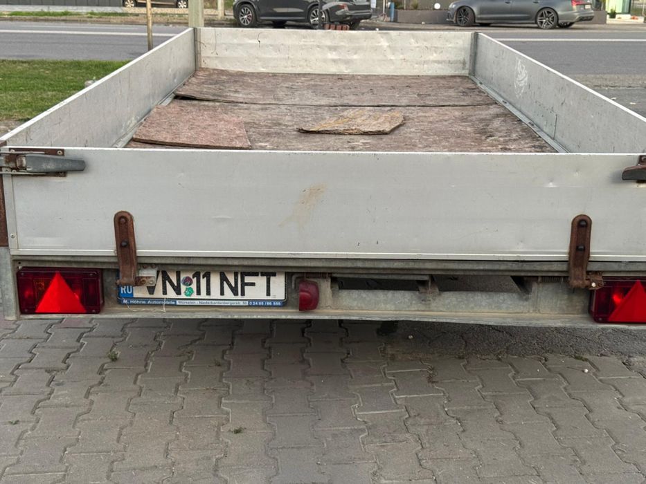 Platforma - remorca Eduard 2.700 kg