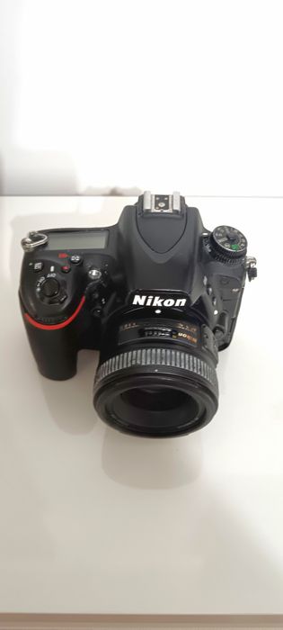 Vand 2 aparate Nikon