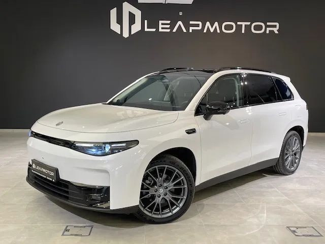 Leapmotor C10 Stellantis Noul Leapmotor C10/ 69,9 KW/ 218 Cp/ 428 Km autonomie WLTP