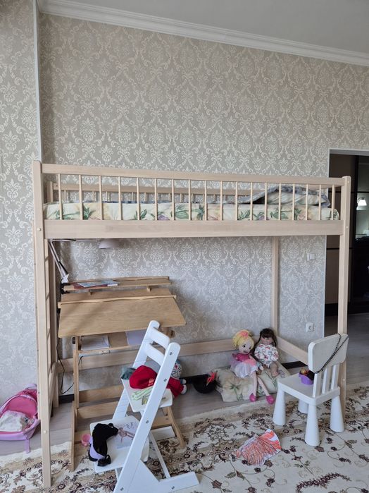 Кровать - чердак и матрас