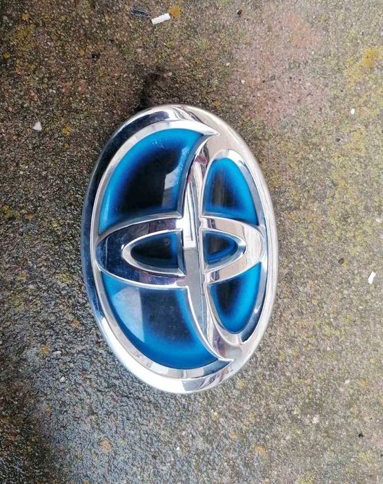 Решетка за Тойота Аурис 2018 г комплект или на части