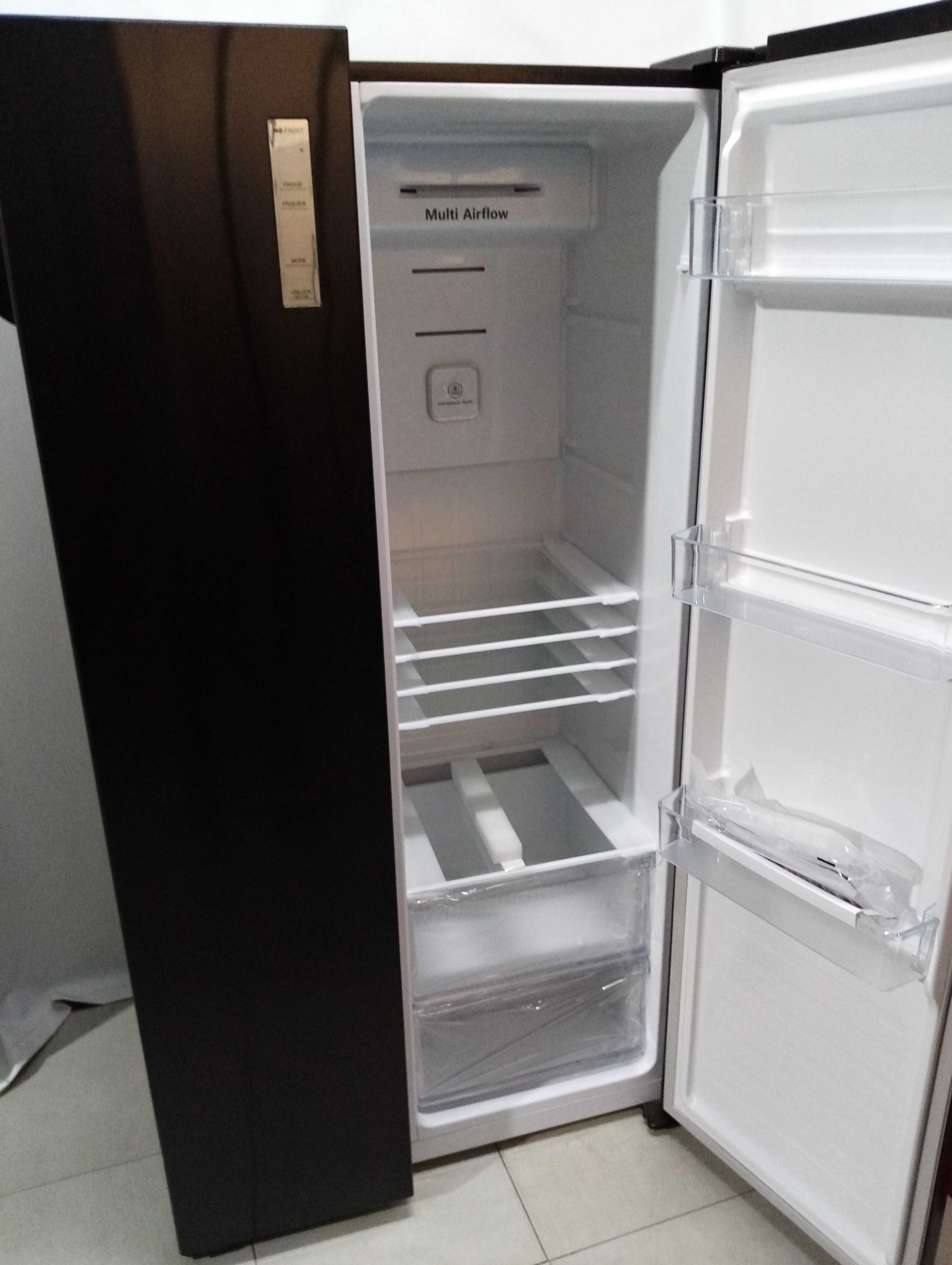 Хладилник с фризер Side by Side Hisense RS677N4AFC код 562