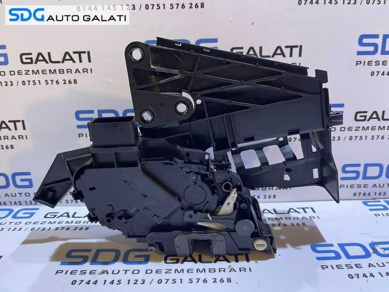 Broasca Incuietoare Usa Portiera Dreapta Spate Ford Kuga 1 2008 - 2013 Cod 8V4A-S26412-EA
