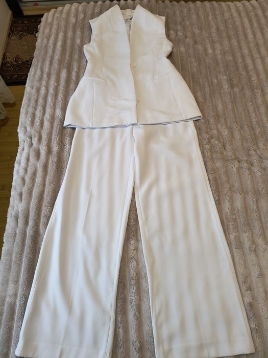 Костюм на ZARA размер С