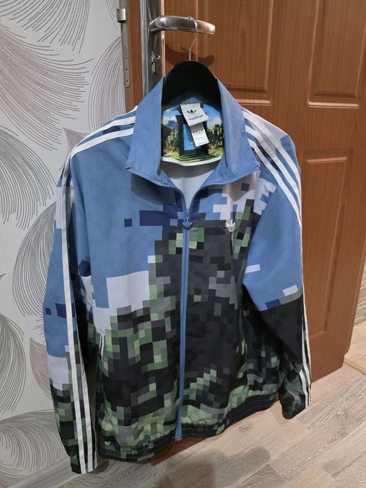 Лимитирано Яке Adidas Originals x Minecraft размер L