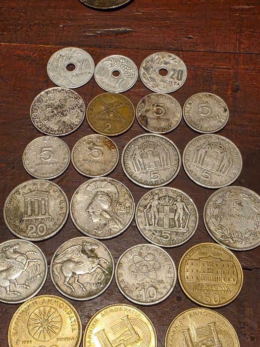 Монети драхми почти всички монети