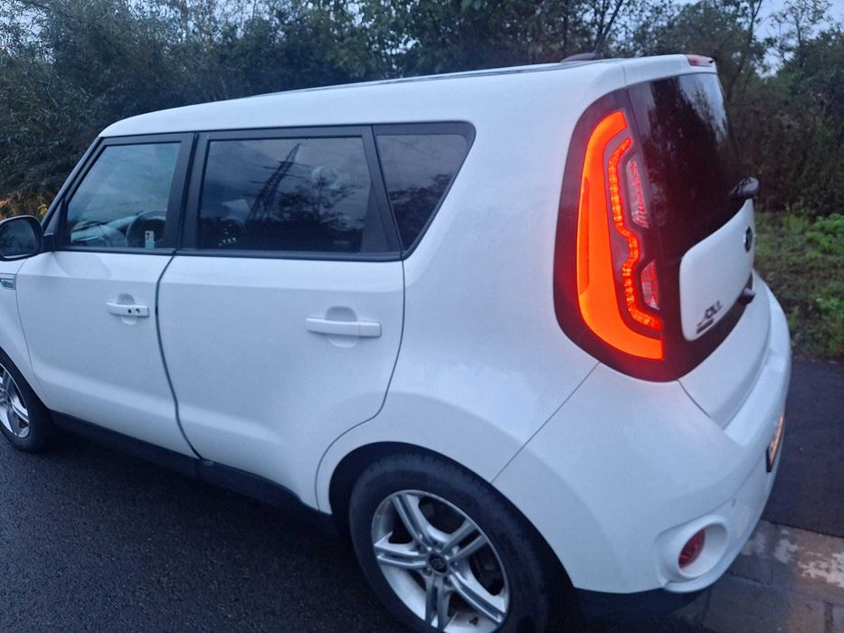 Vând Kia Soul Style electrică  (garanție)