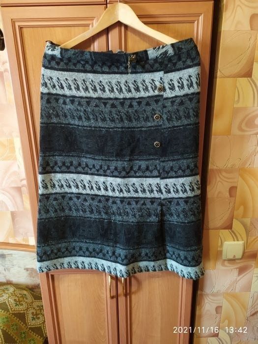 Юбки женские  разные.