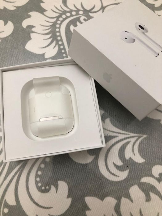 AirPods 2 Series /GT2D79V8LX2Y / Apple Original
