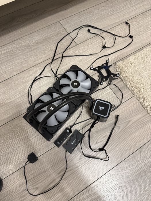Cooler procesor AIO CORSAIR H100 240mm