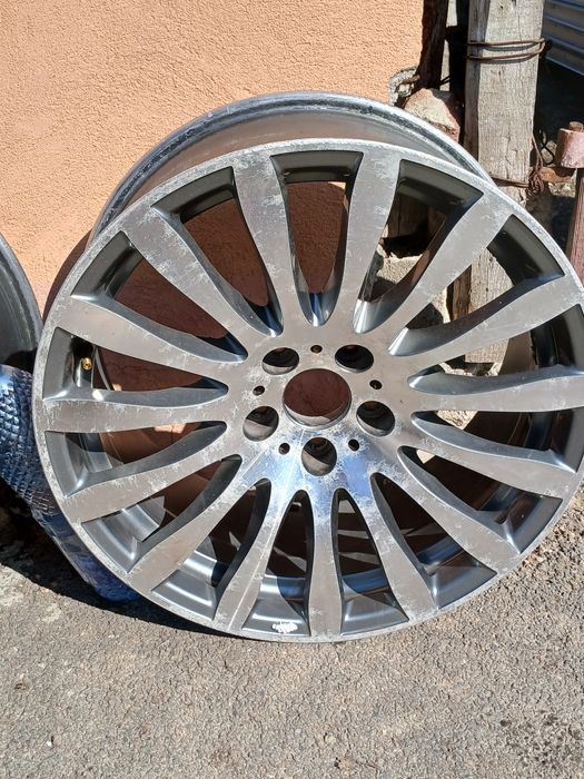 Vand sau schimb cu telefon IPhone 12-15