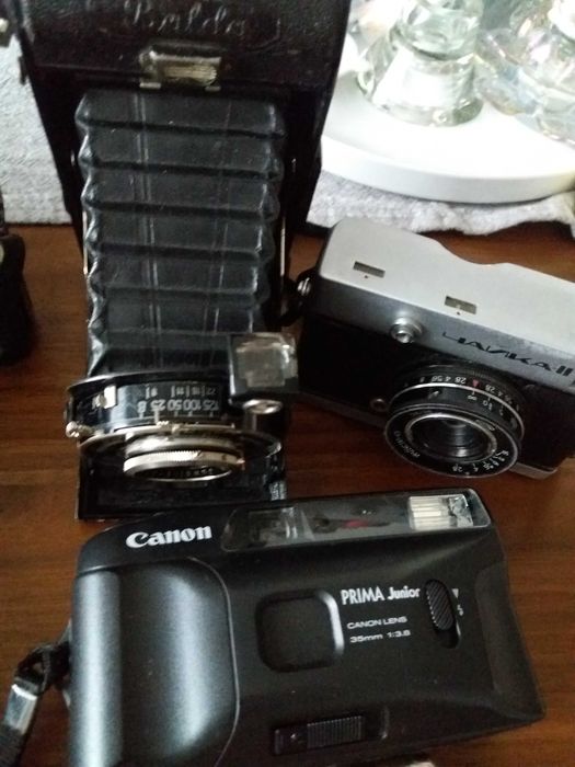 5 Aparate Foto clasice ORIGINALE pt. role 35mm film cu accesorii