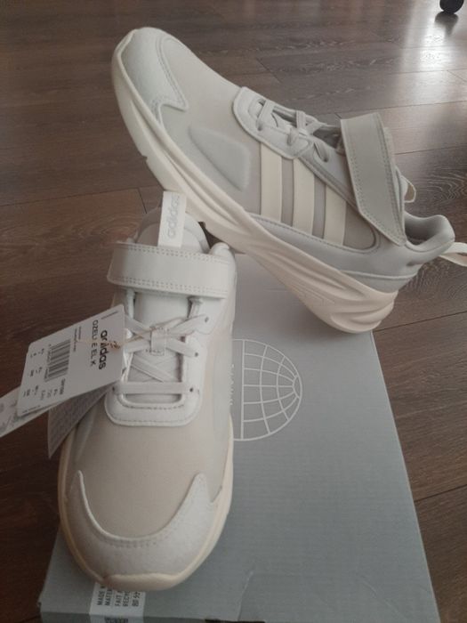Adidas оригинални маратонки 39 номер