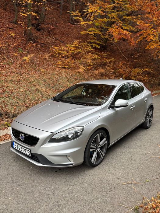 Volvo V40 R-design/120 cp/2016