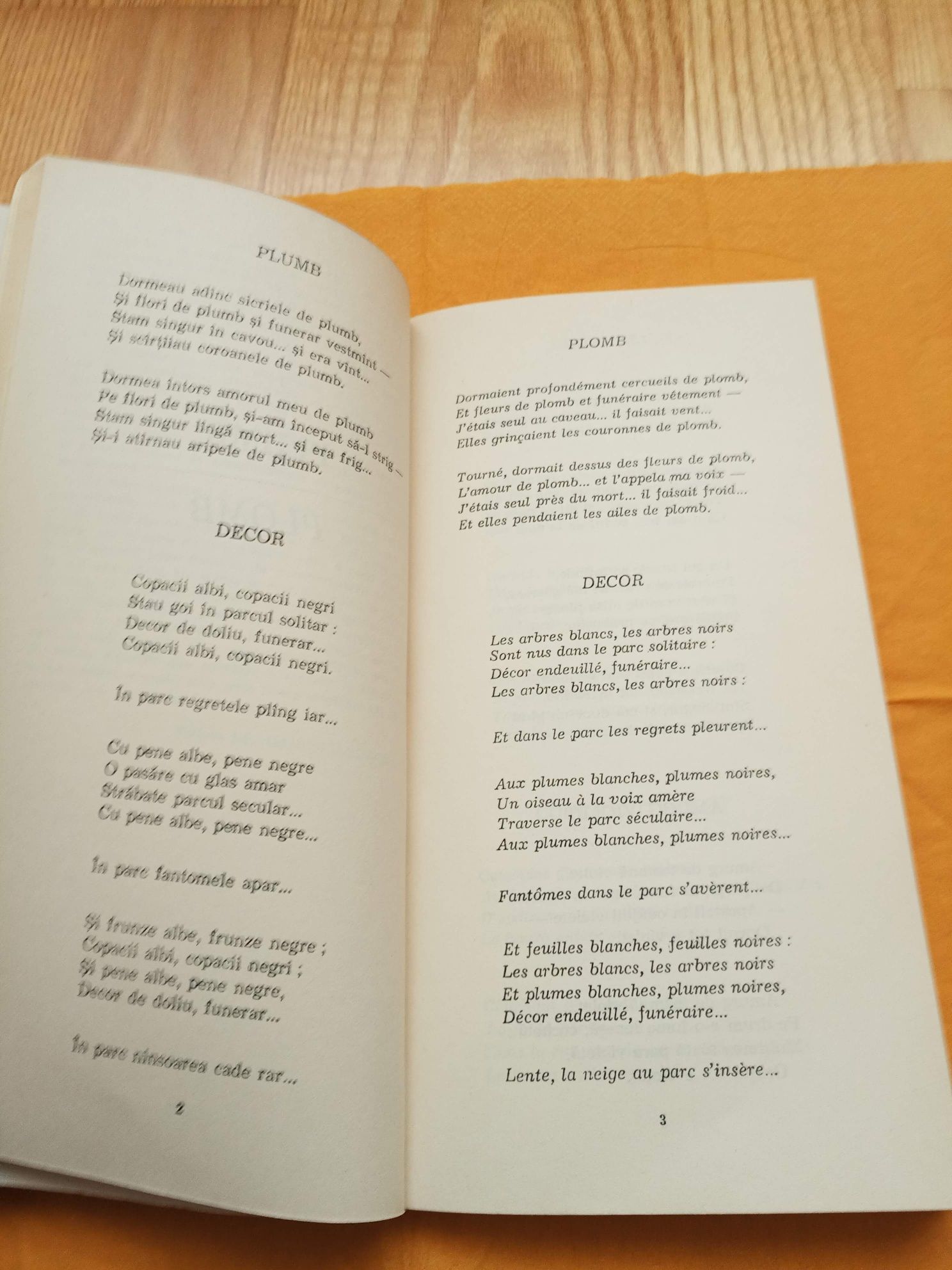 Plumb-(poezii) - G.Bacovia- in limba romana si franceza.