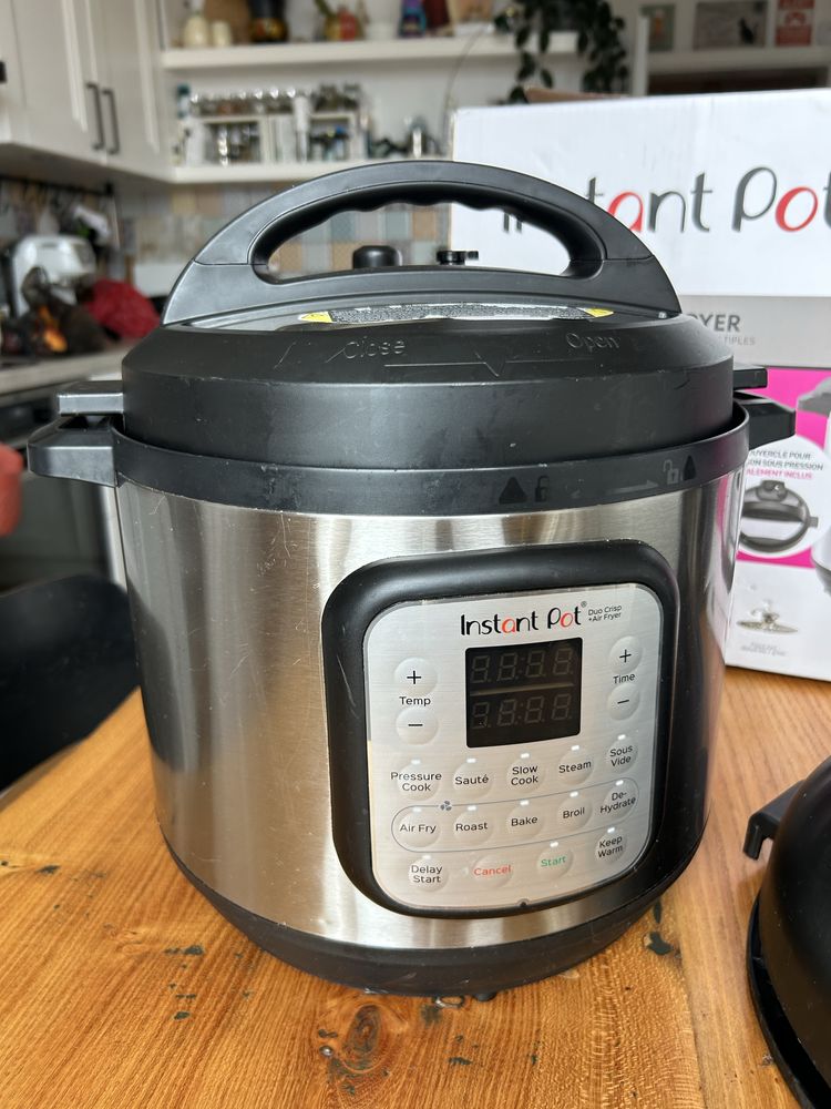Мултикукър Instant Pot Duo Crisp + Air Fryer 8 литра