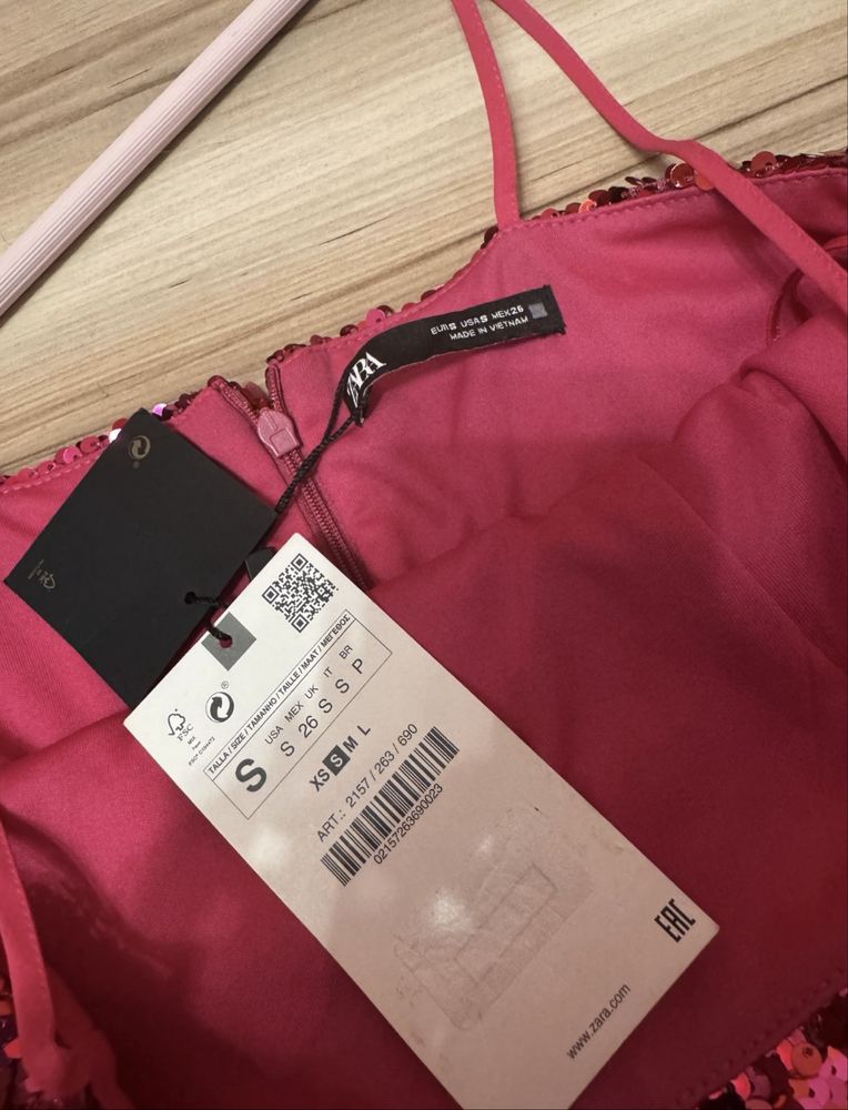 Zara рокли с етикет