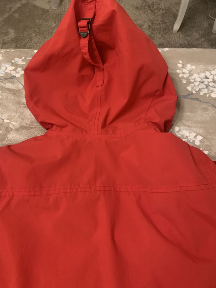 Червено яке Napapijri