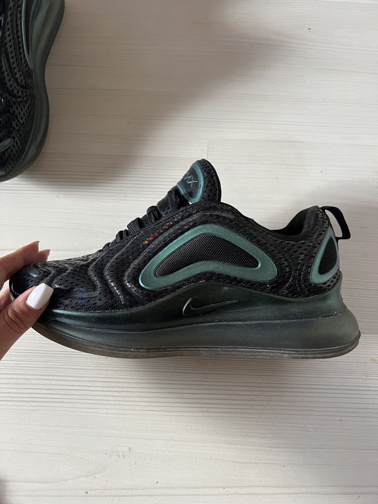 Nike Air Max 720