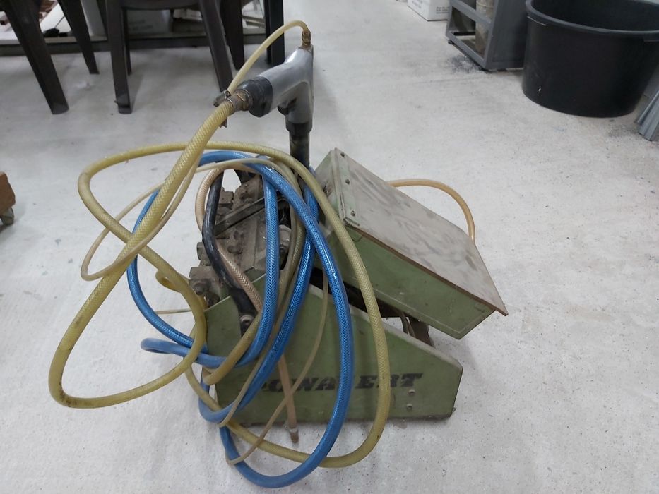 Преносима винтонавивна машина Powasert- Германия за дограма