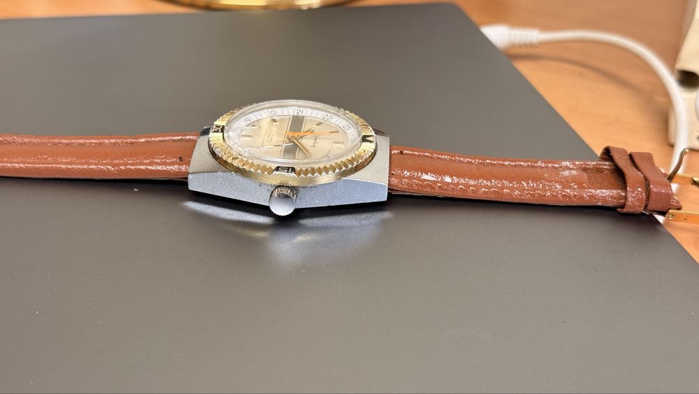 Ceas mecanic diver 39mm Yearling Sicura