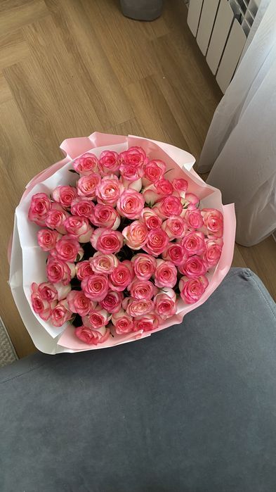 Розовые розы, свежие, 51 штук