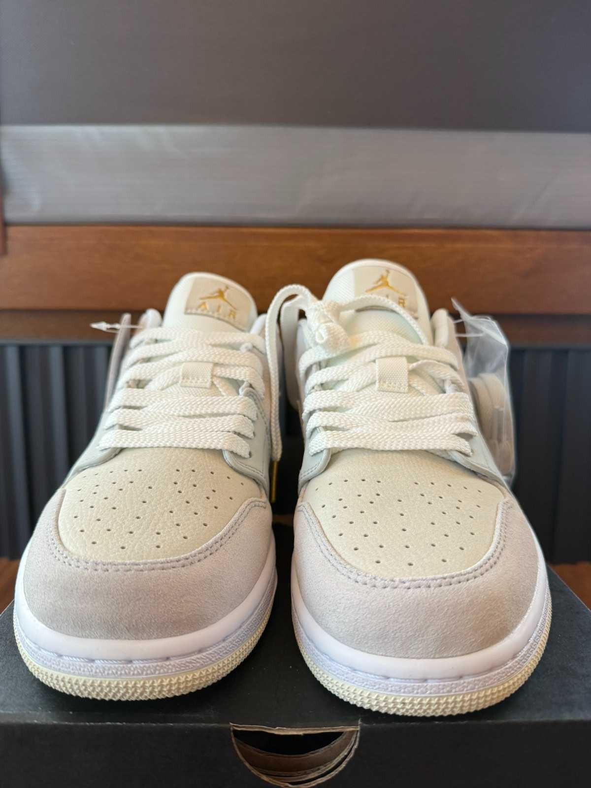 Air Jordan 1 Low Paris - 44