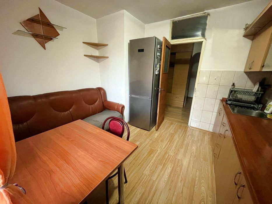 Inchiriere apartament 3 camere decomandat Sector 6