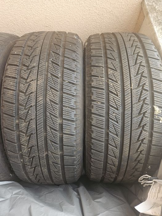 Зимни гуми sonix snowrover R17