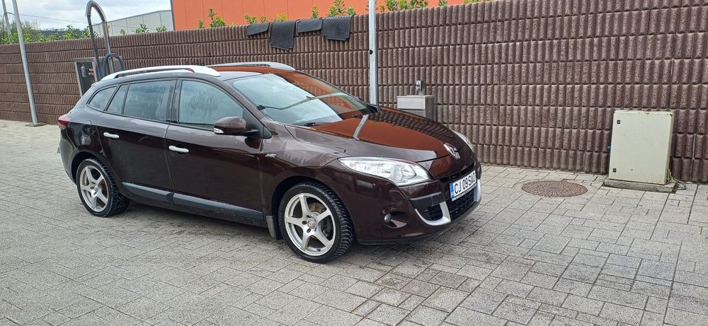 Vând Renault megane 3 Grandour TDC 1.9 Diesel 130 Cp